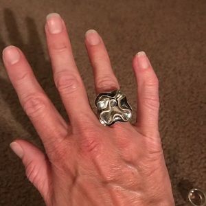Silpada sterling silver flower ring